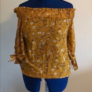 Off shoulder with sleeve top